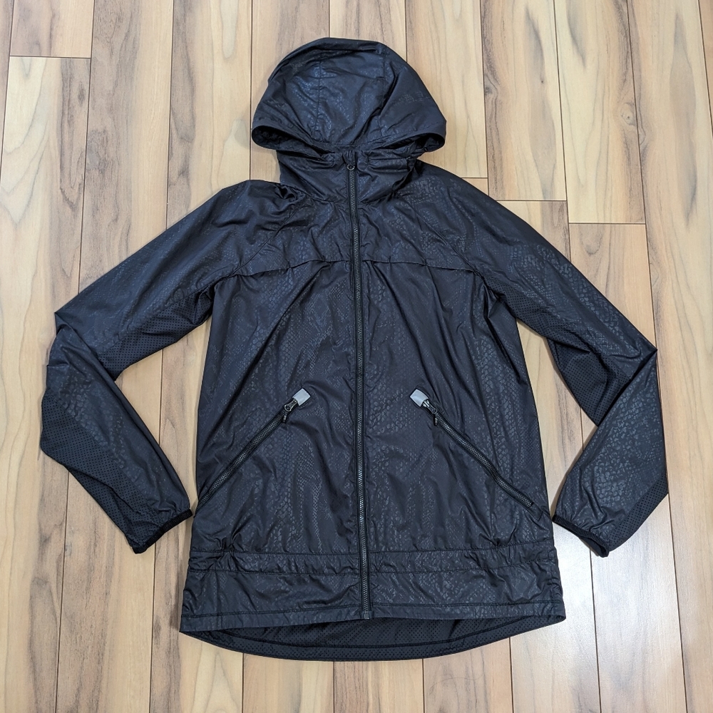 EUC! Lululemon Miss Misty Jacket II In Desert Snake Embossed Black Size 6